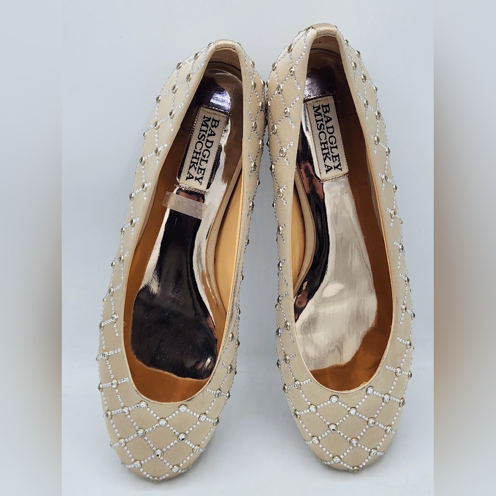NWOB Badgley Mischka Crystal Embellished Satin Flats In Champagne Size 7 - Picture 8 of 16